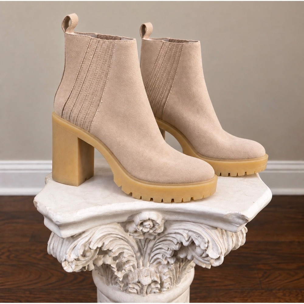 Dolce Vita Celia Sand Suede Platform Lug Sole Ankle Boots Women 9M
